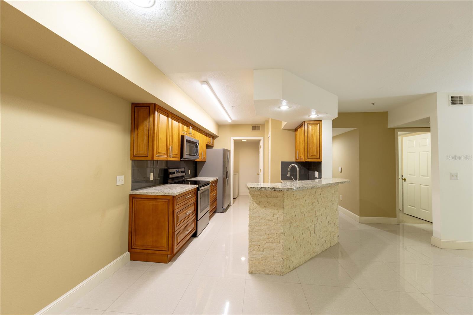 Image 6 of 36 For 738 Crest Pines Drive 714