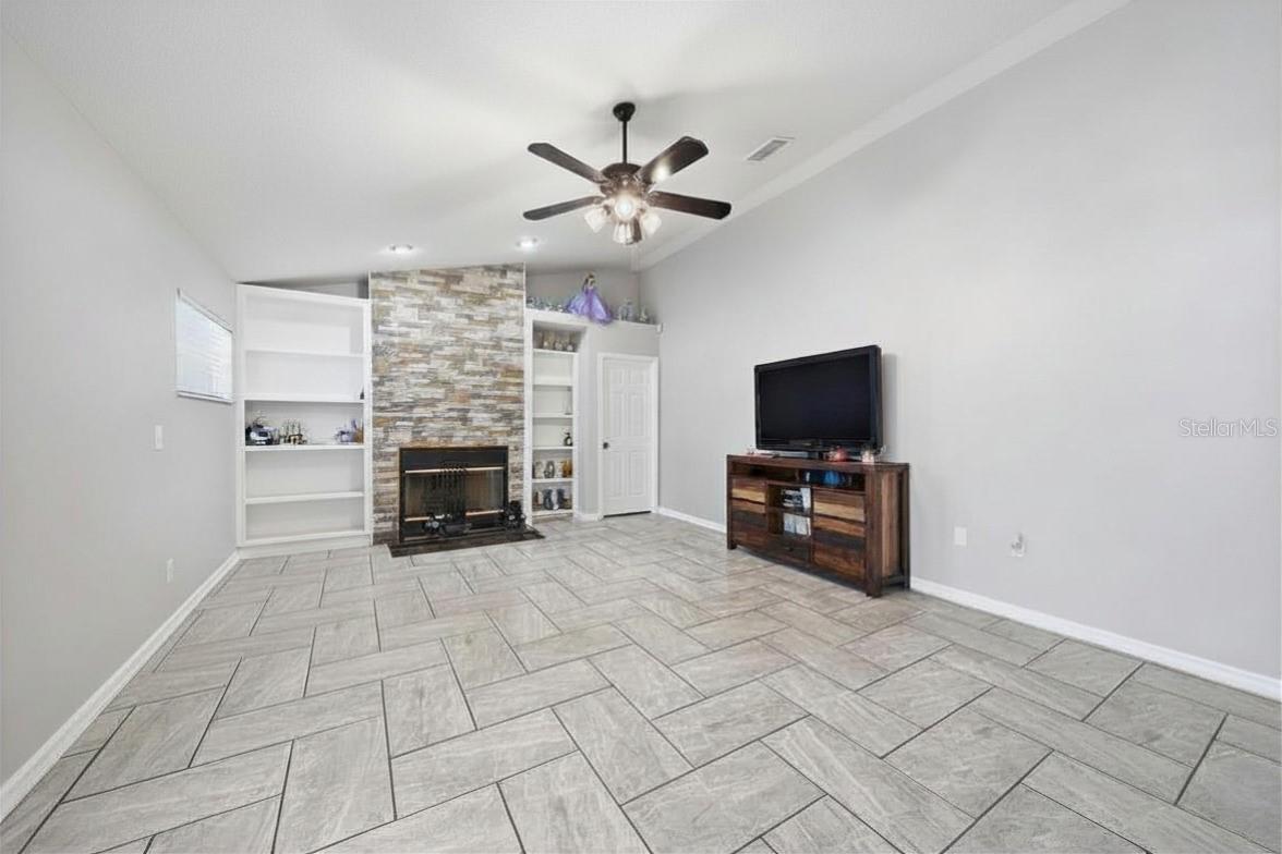 Image 12 of 41 For 2305 Marseille Court