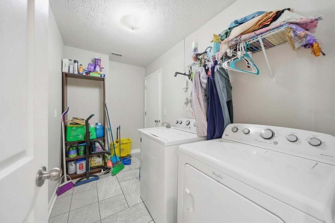 Image 28 of 41 For 2305 Marseille Court