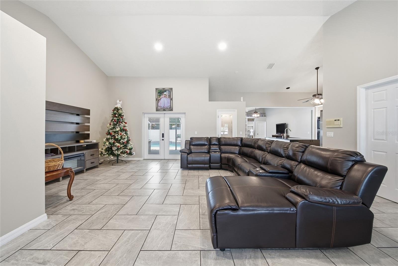 Image 7 of 41 For 2305 Marseille Court