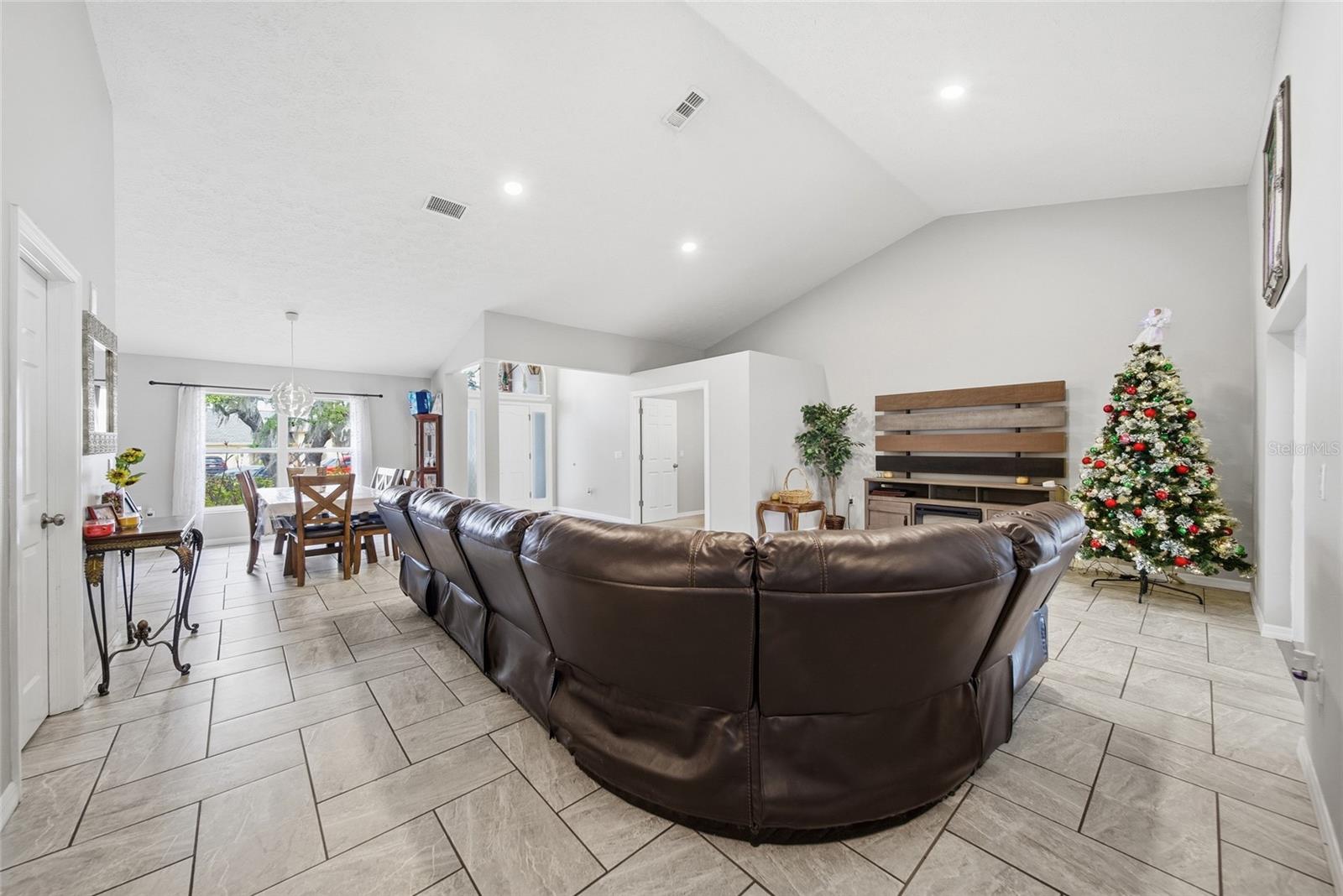 Image 9 of 41 For 2305 Marseille Court