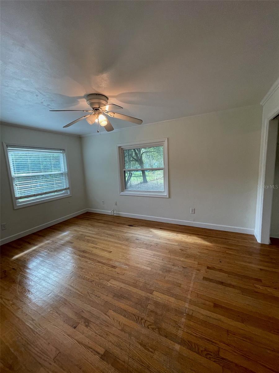 Image 11 of 18 For 319 22nd Street Sw