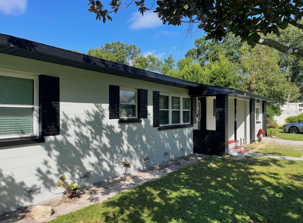 Image 2 of 18 For 319 22nd Street Sw