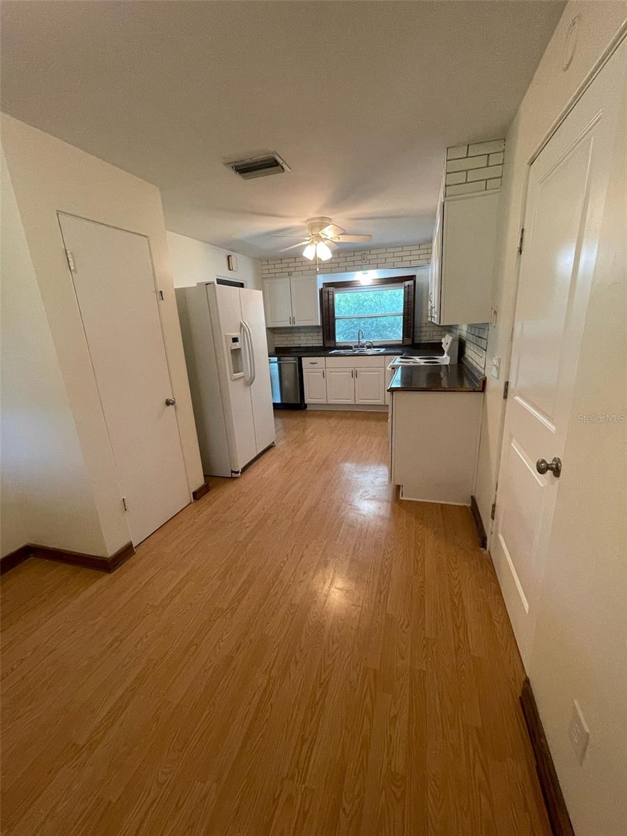 Image 4 of 18 For 319 22nd Street Sw