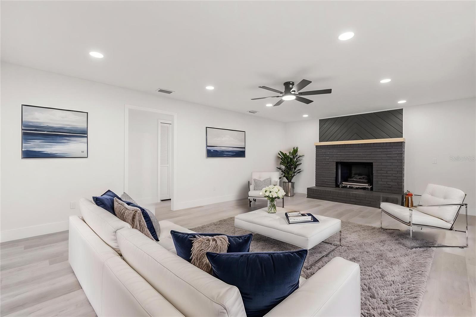 Image 14 of 53 For 918 Atmore Circle