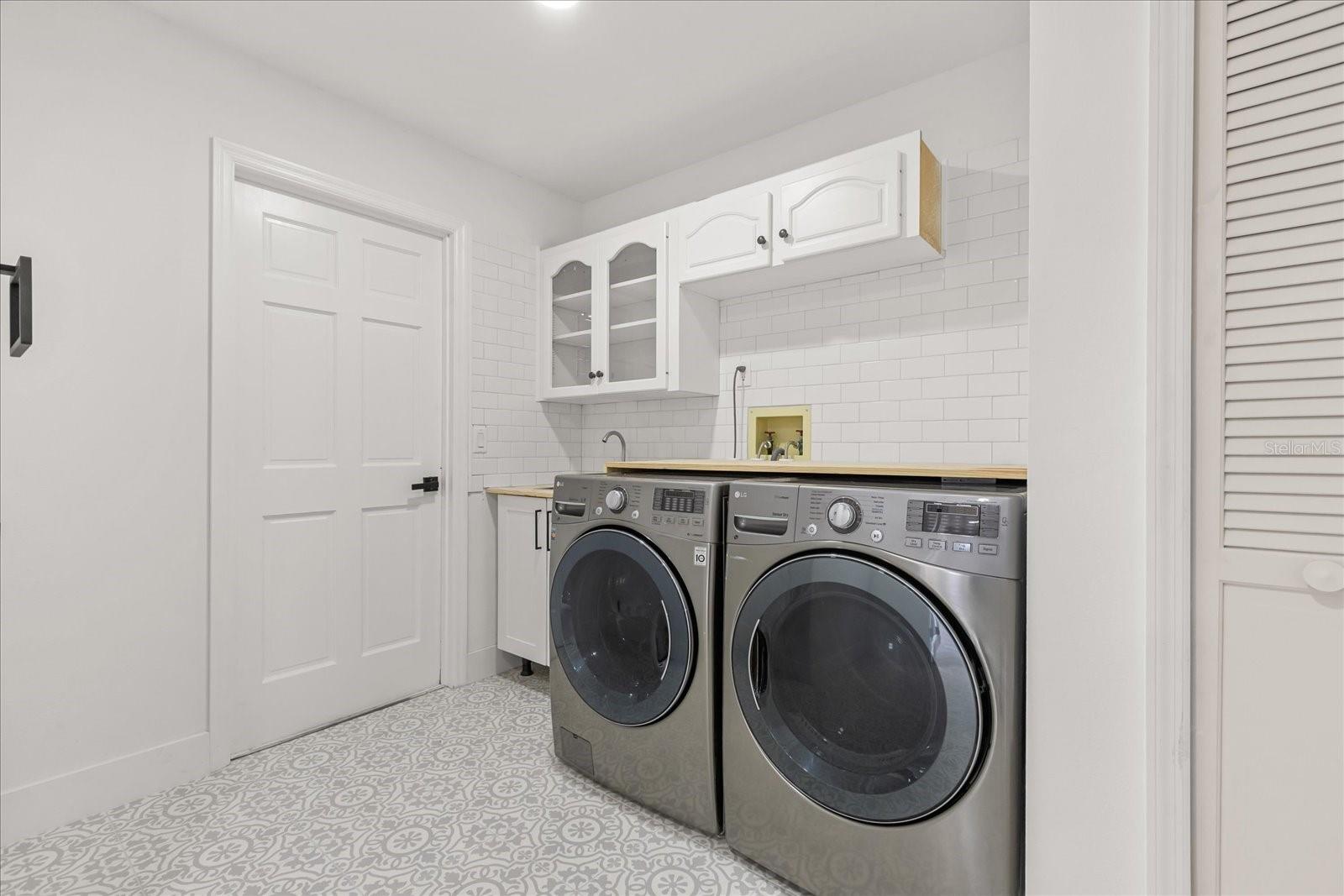 Image 32 of 53 For 918 Atmore Circle