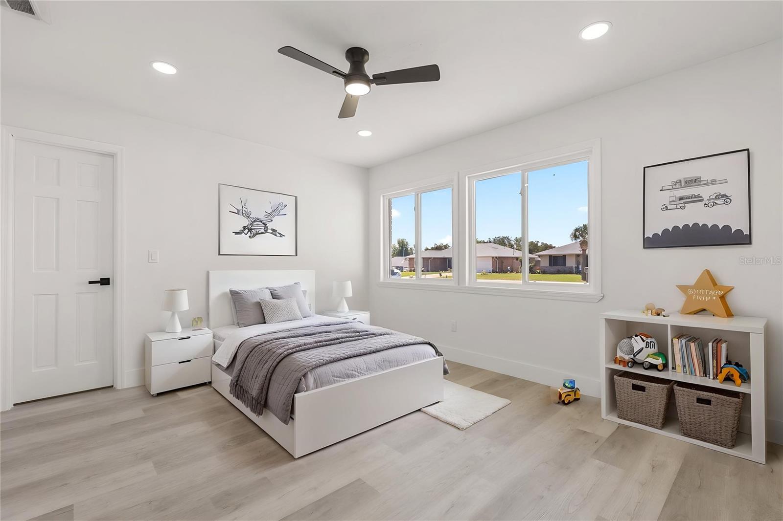 Image 34 of 53 For 918 Atmore Circle