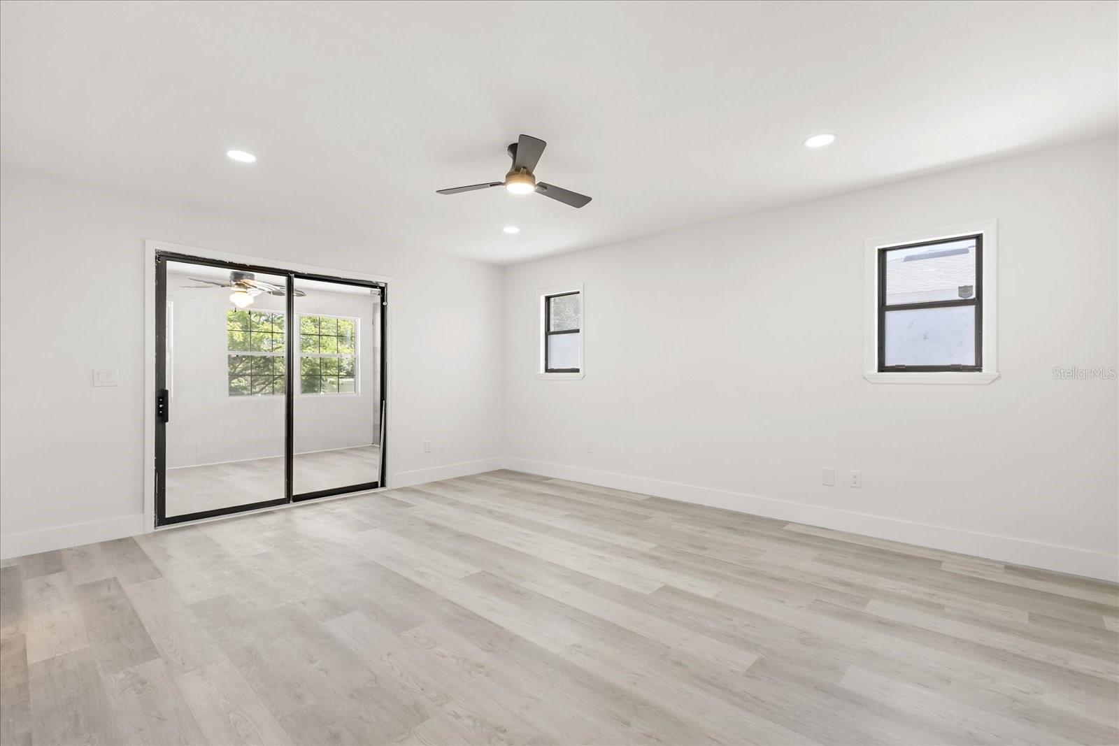 Image 38 of 53 For 918 Atmore Circle