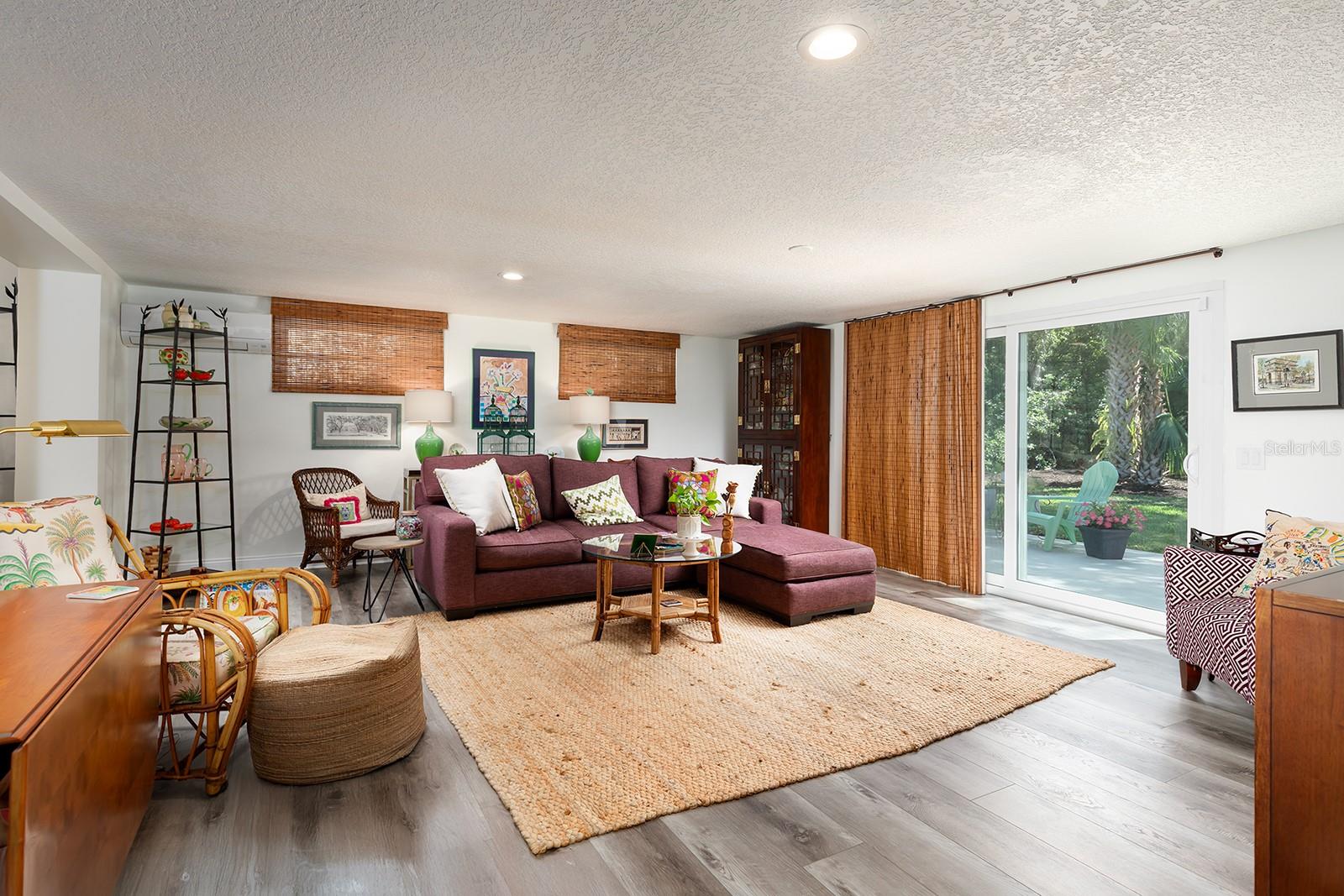 Image 15 of 48 For 2415 Eaton Lane