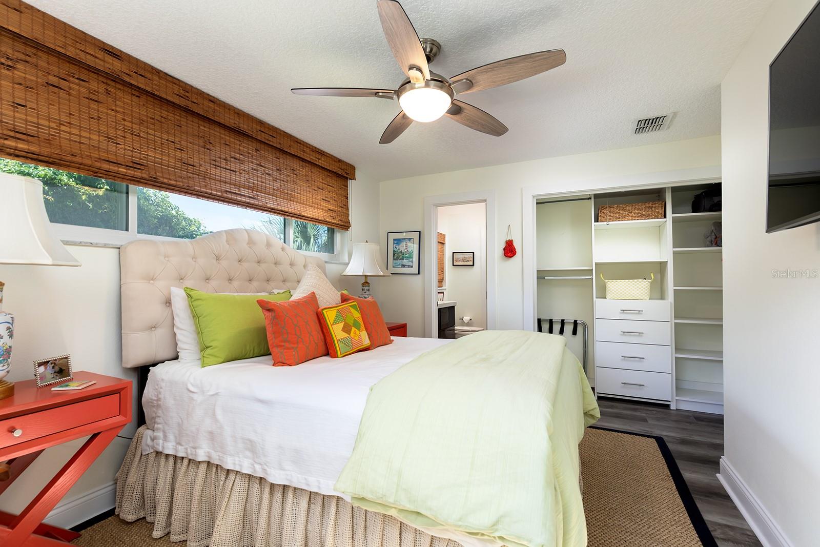 Image 26 of 48 For 2415 Eaton Lane