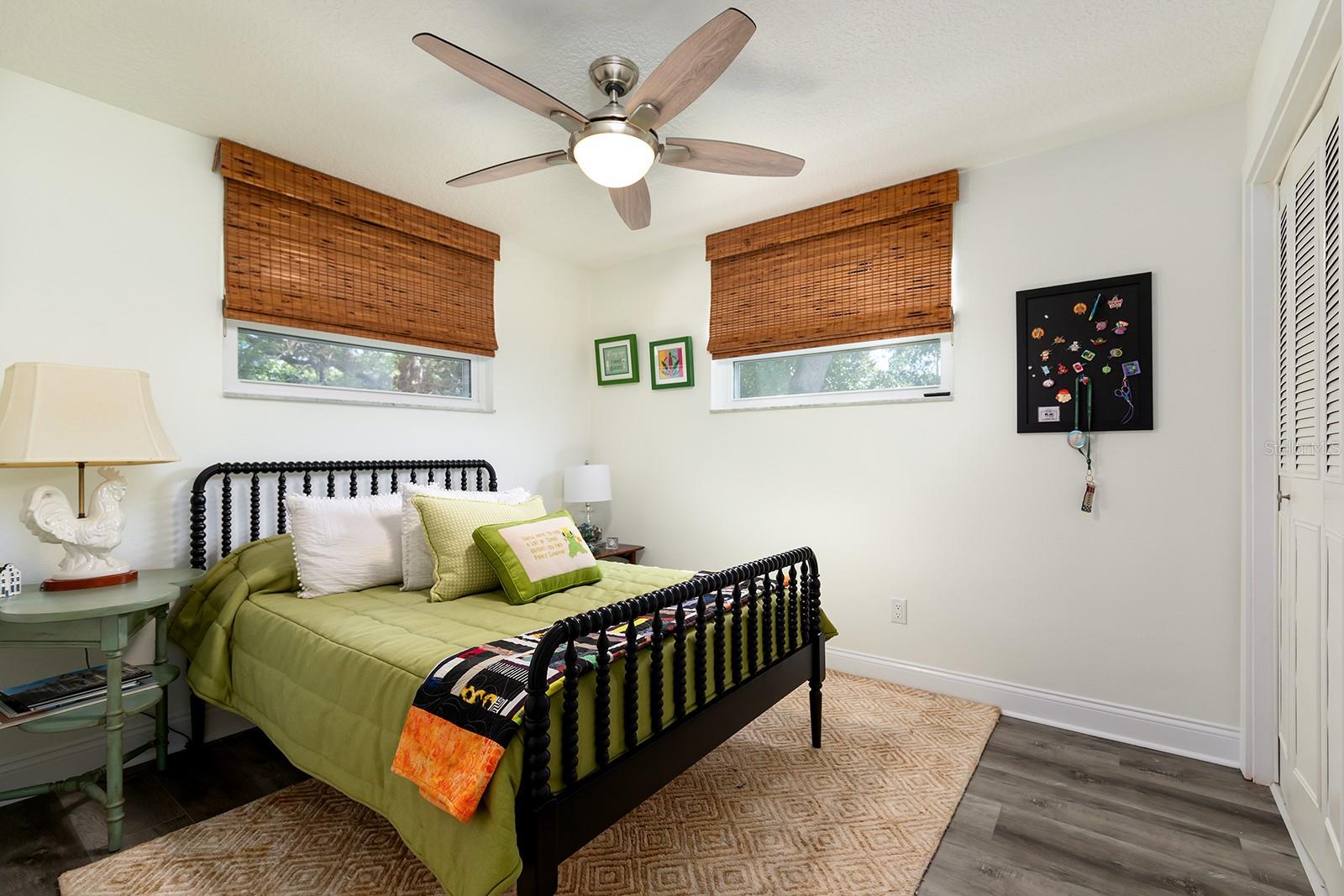 Image 27 of 48 For 2415 Eaton Lane