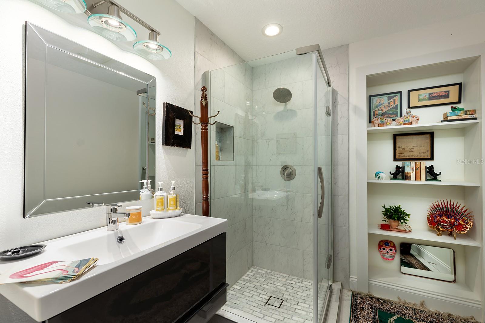 Image 28 of 48 For 2415 Eaton Lane