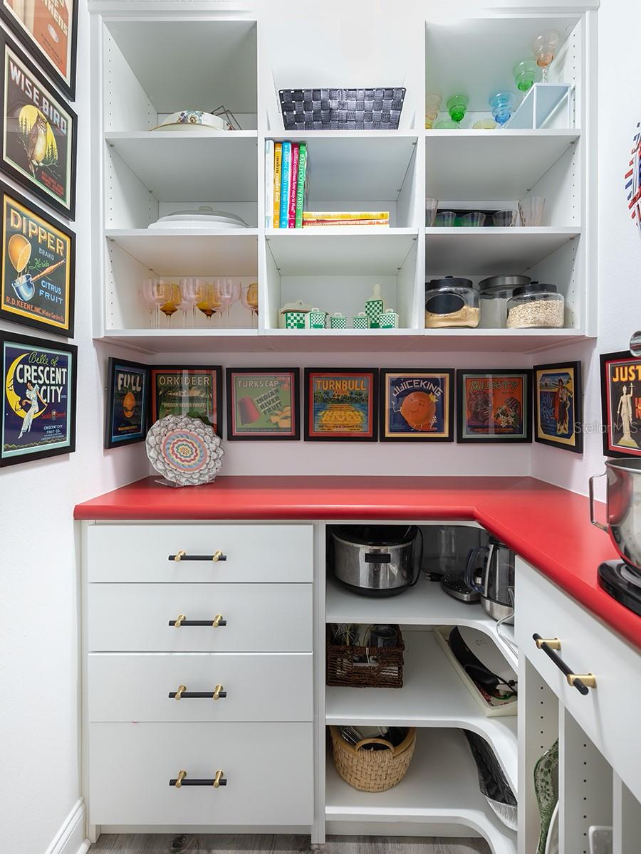 Image 31 of 48 For 2415 Eaton Lane