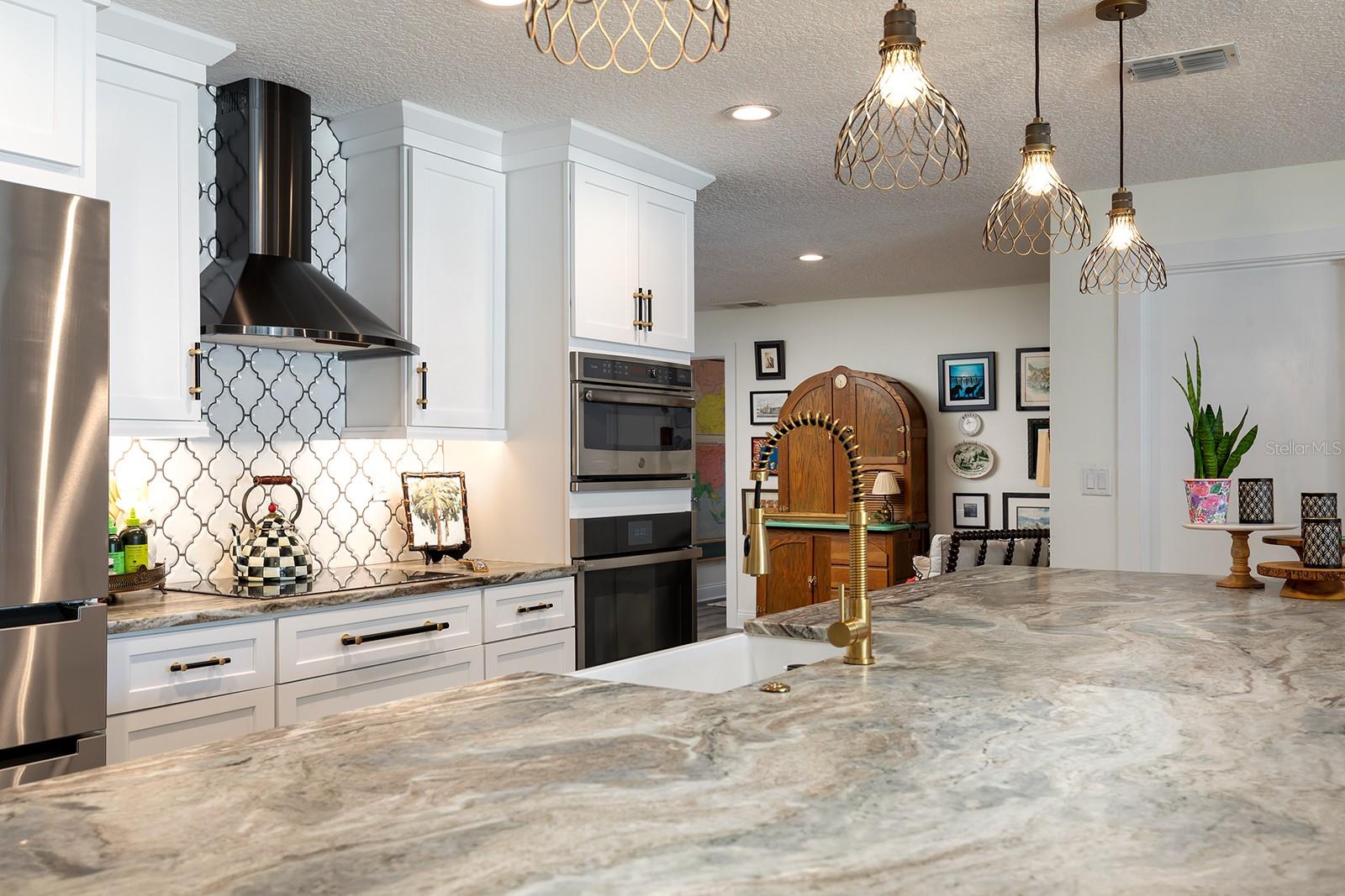 Image 8 of 48 For 2415 Eaton Lane