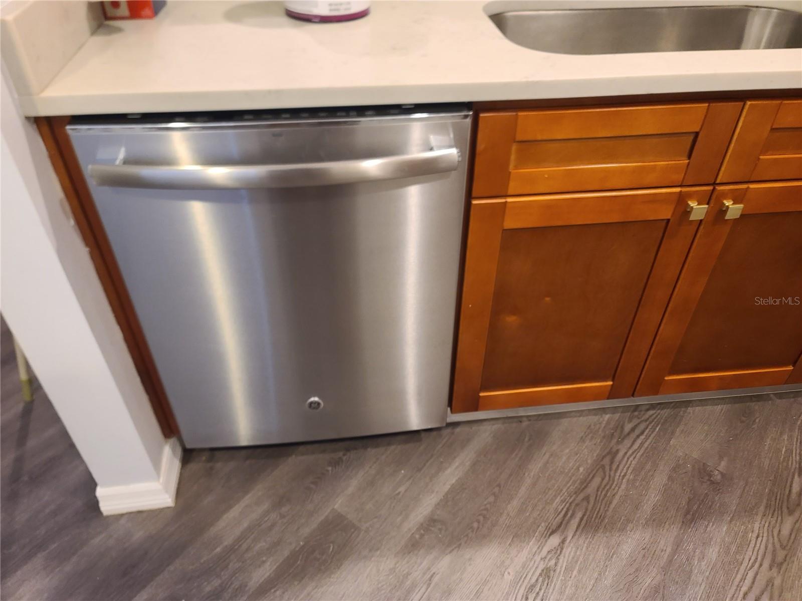 Image 2 of 10 For 4414 Cluster Drive 4414