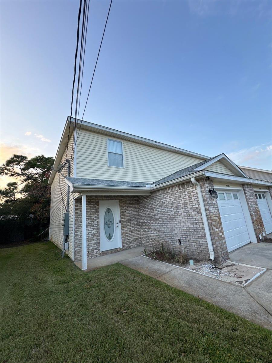 Image 5 of 68 For 2127 Tom Street 2127