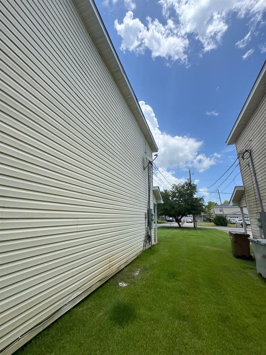 Image 57 of 68 For 2127 Tom Street 2127