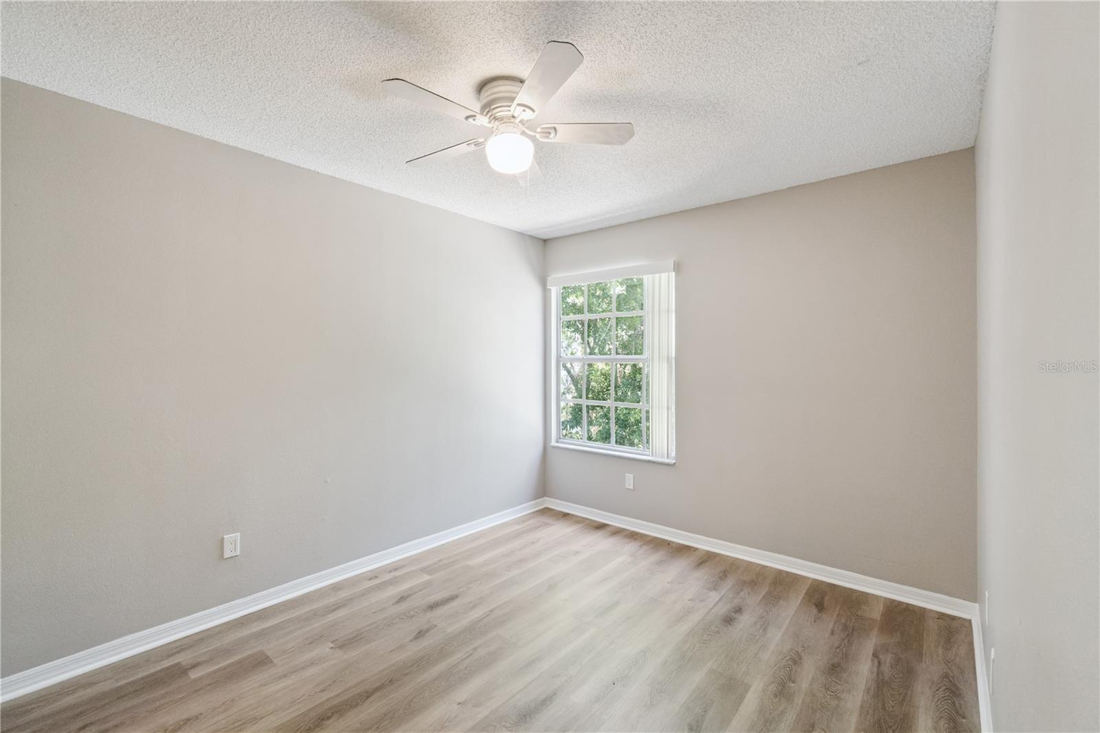 Image 12 of 17 For 2007 Royal Bay Boulevard 144