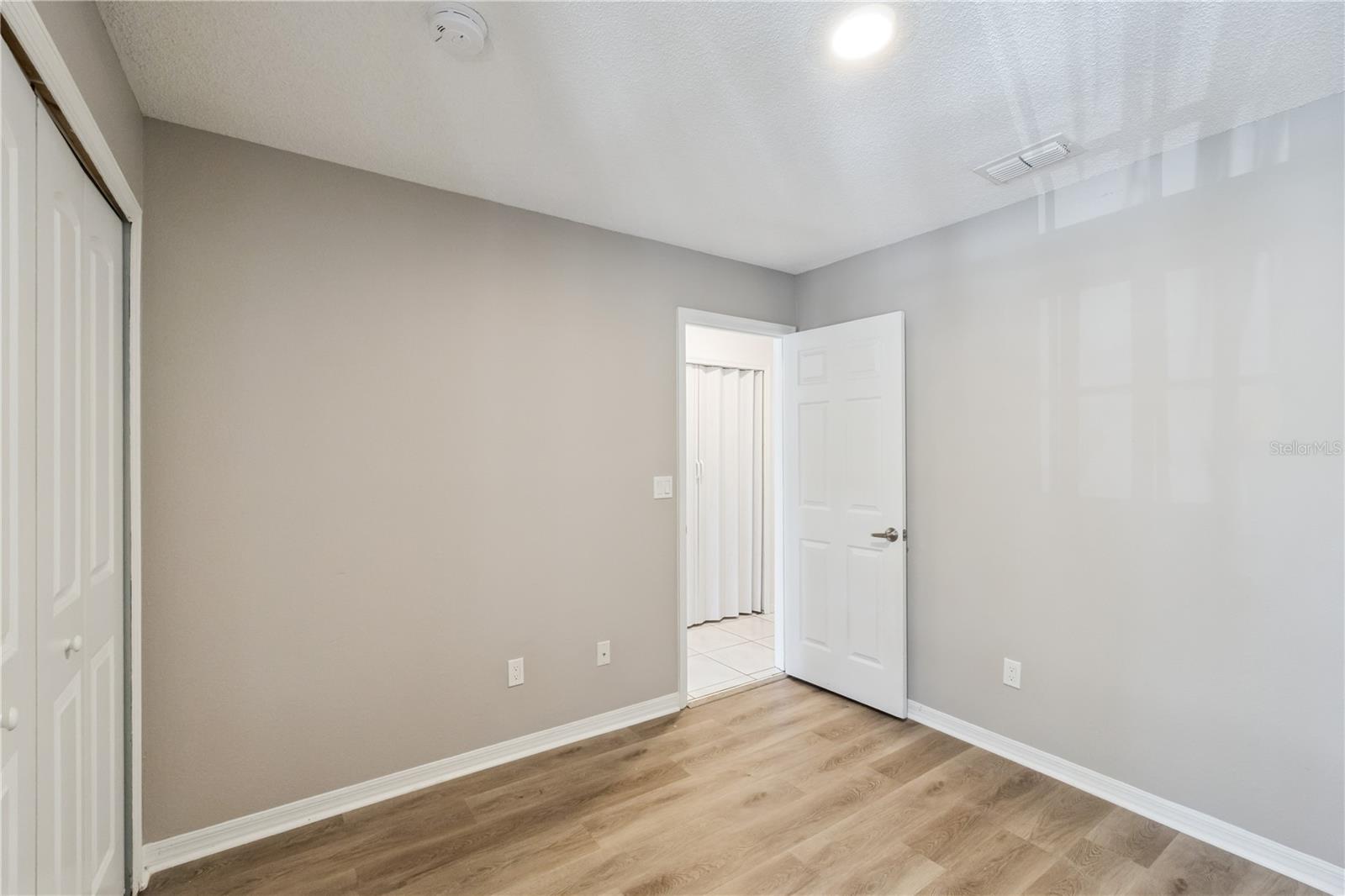 Image 13 of 17 For 2007 Royal Bay Boulevard 144