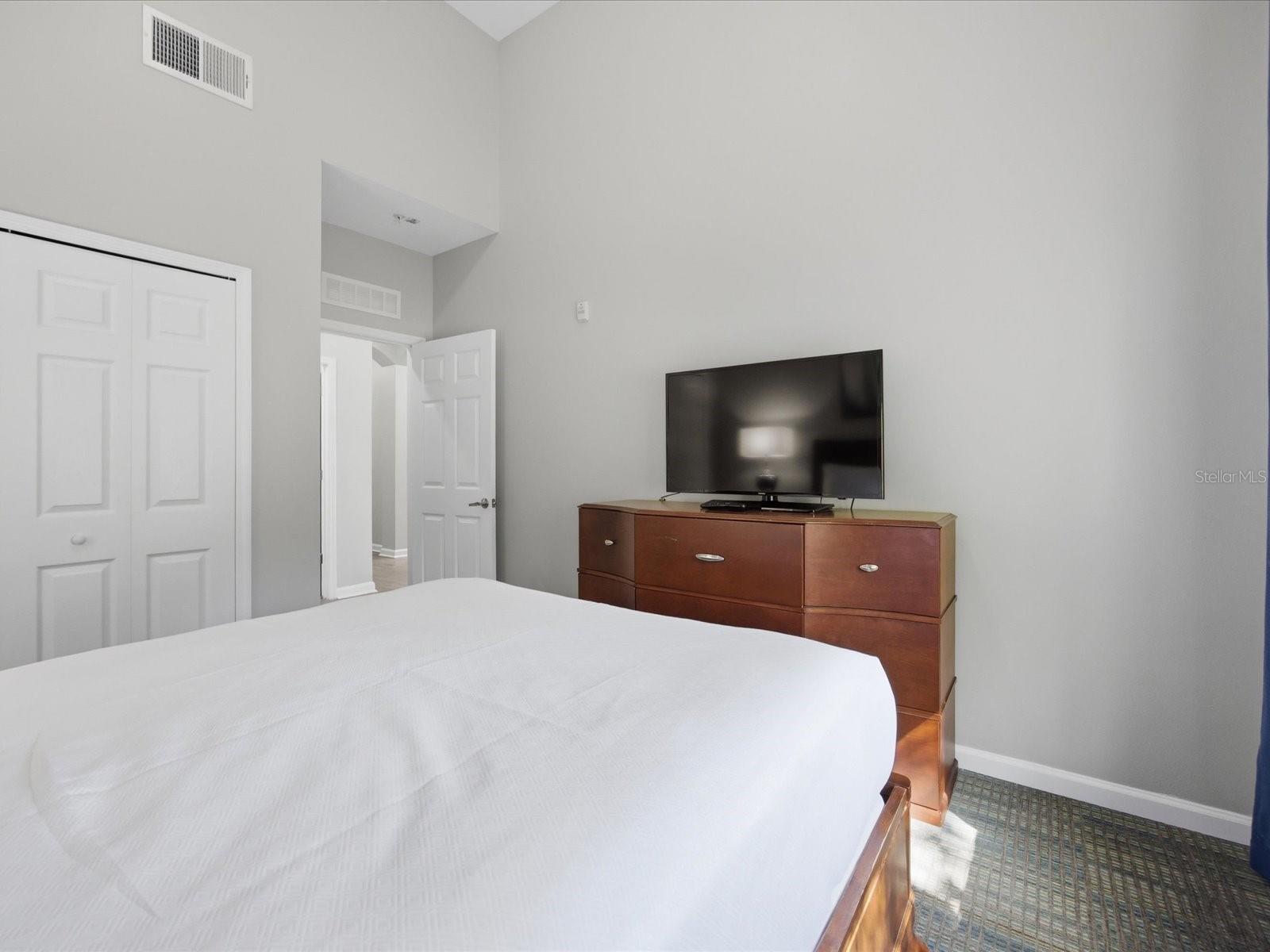 Image 23 of 51 For 14501 Grove Resort Avenue 1114