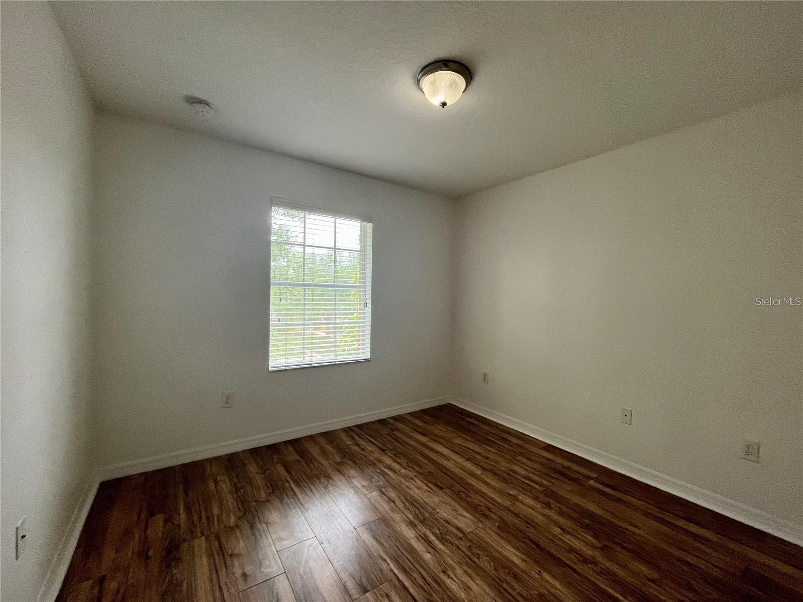 Image 15 of 19 For 10935 Savannah Landing Circle