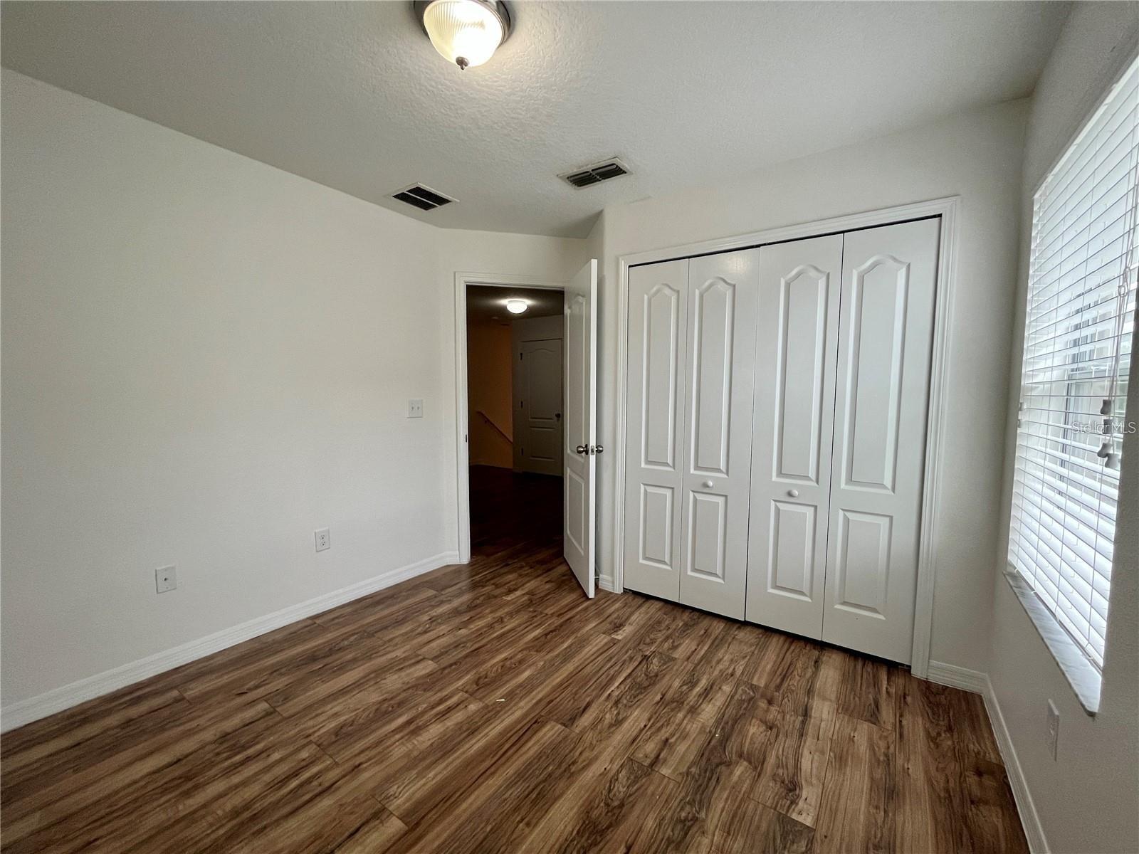 Image 16 of 19 For 10935 Savannah Landing Circle