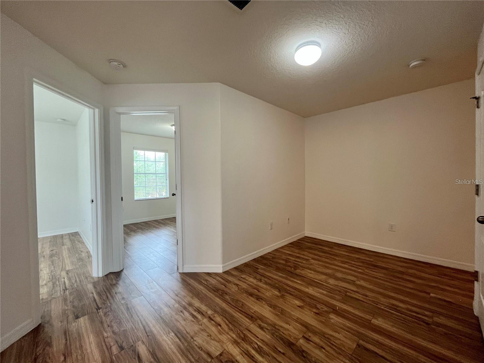 Image 9 of 19 For 10935 Savannah Landing Circle