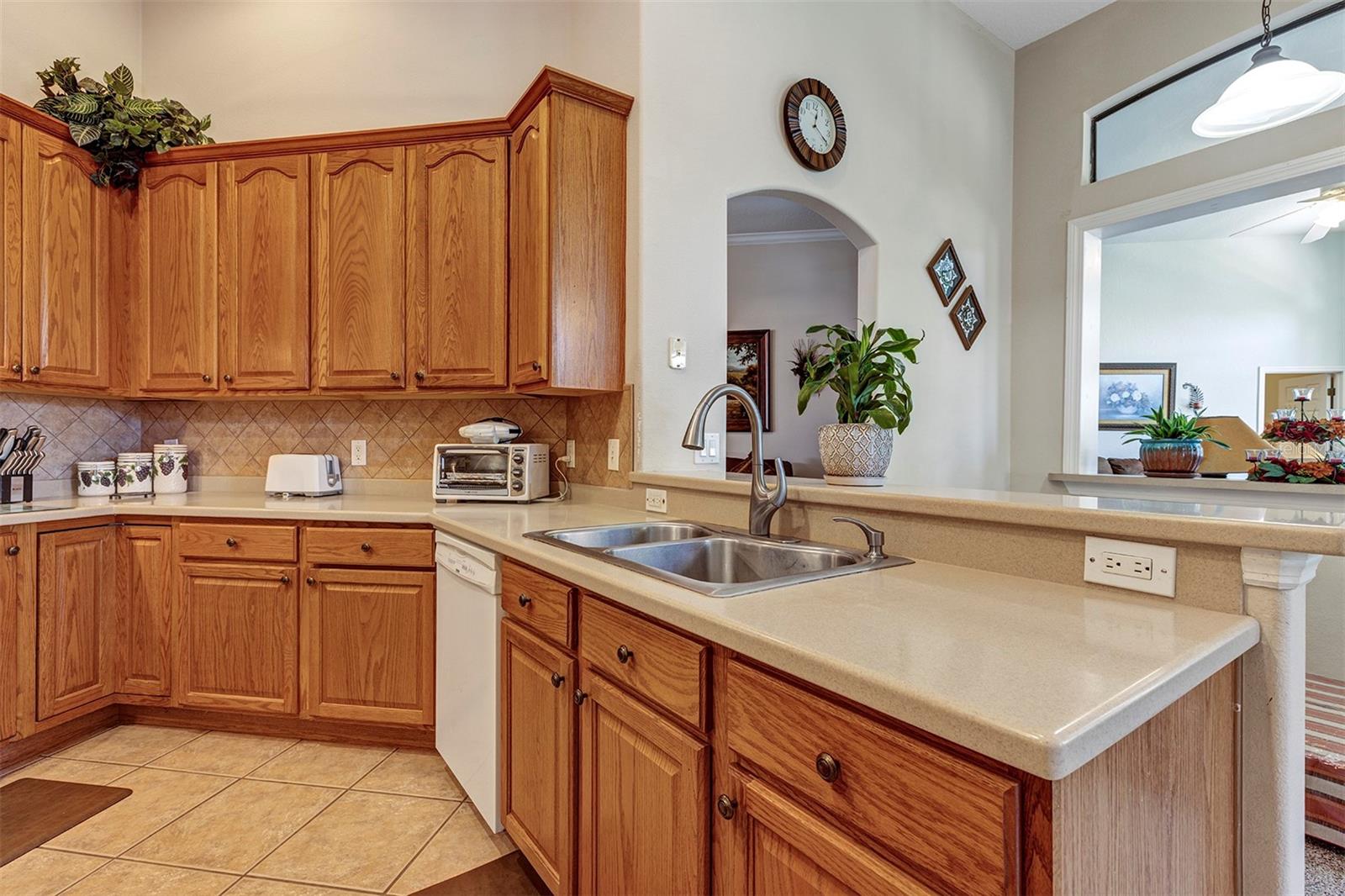 Image 10 of 41 For 13162 Paloma Drive