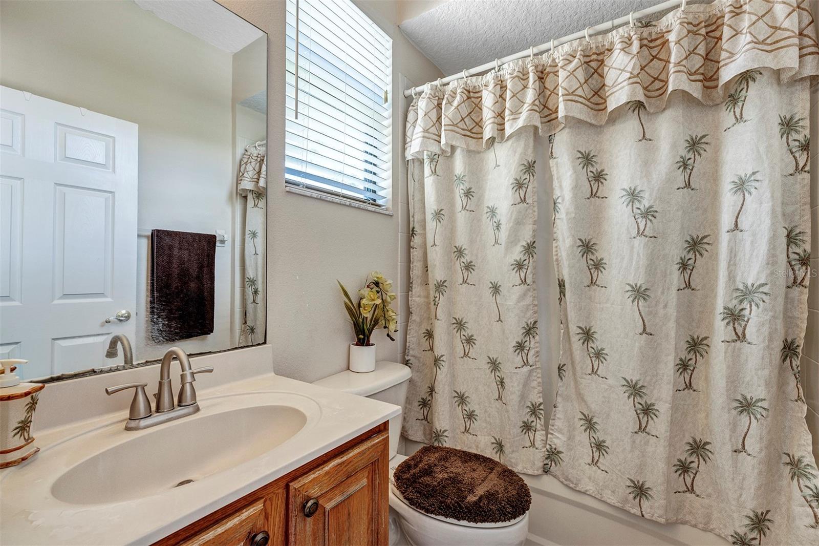 Image 25 of 41 For 13162 Paloma Drive