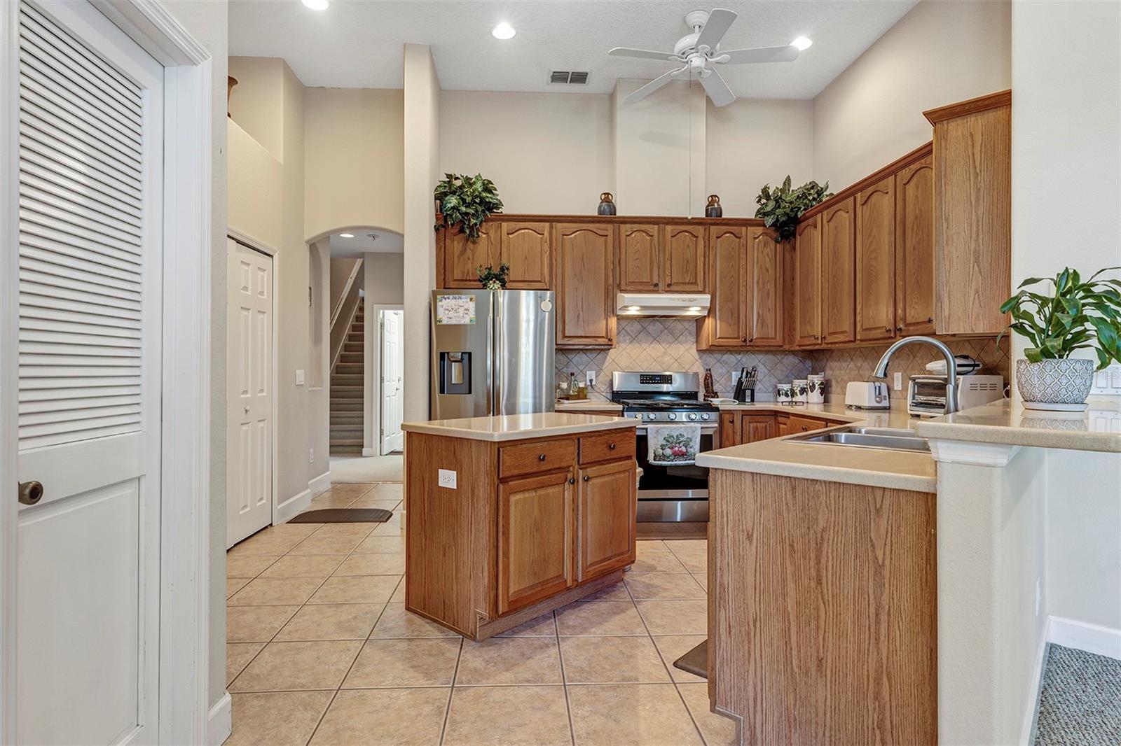 Image 9 of 41 For 13162 Paloma Drive