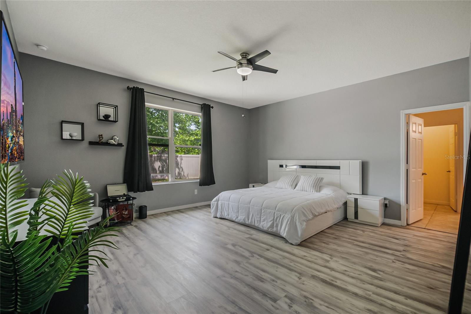 Image 38 of 73 For 1553 Pine Marsh Loop