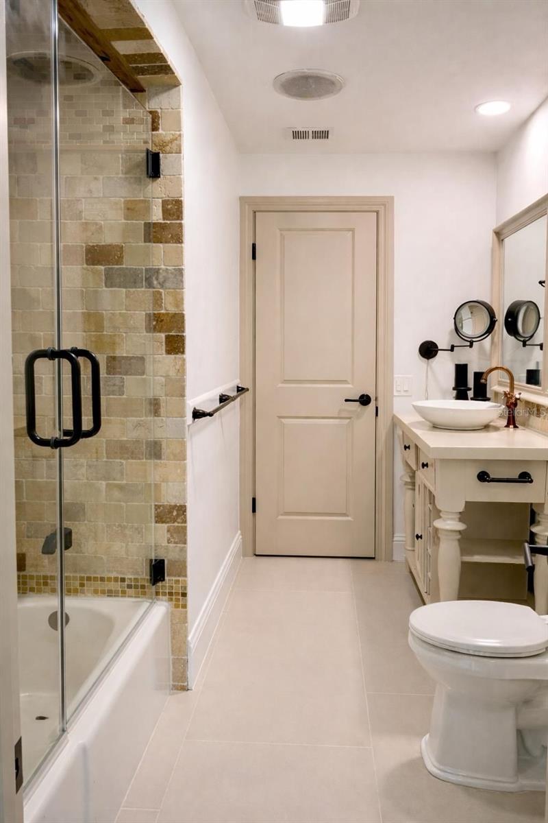 Image 20 of 30 For 808 52nd Street