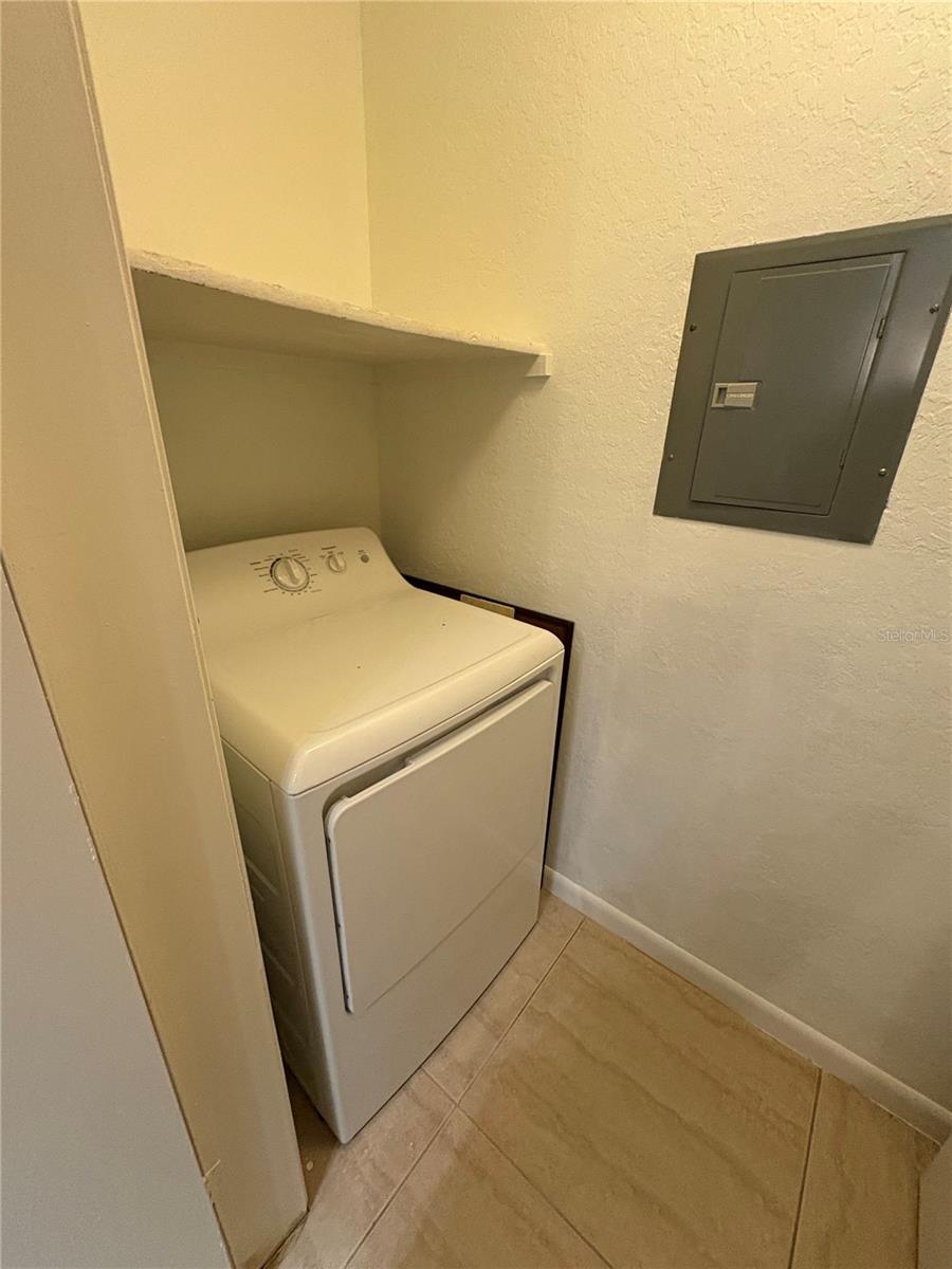 Image 14 of 18 For 5601 Rosebriar Way S106