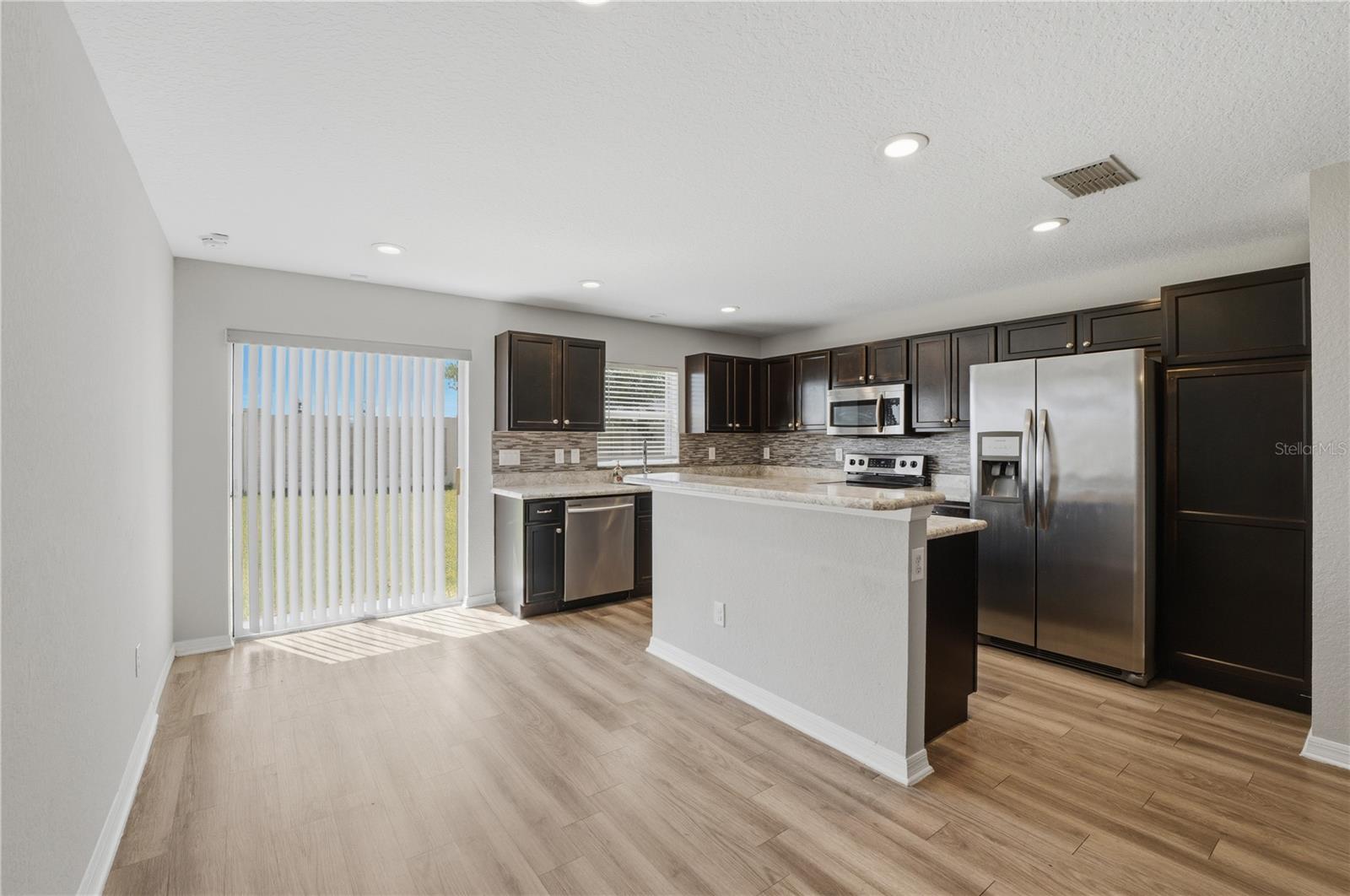 Image 12 of 47 For 4571 Calumet Drive