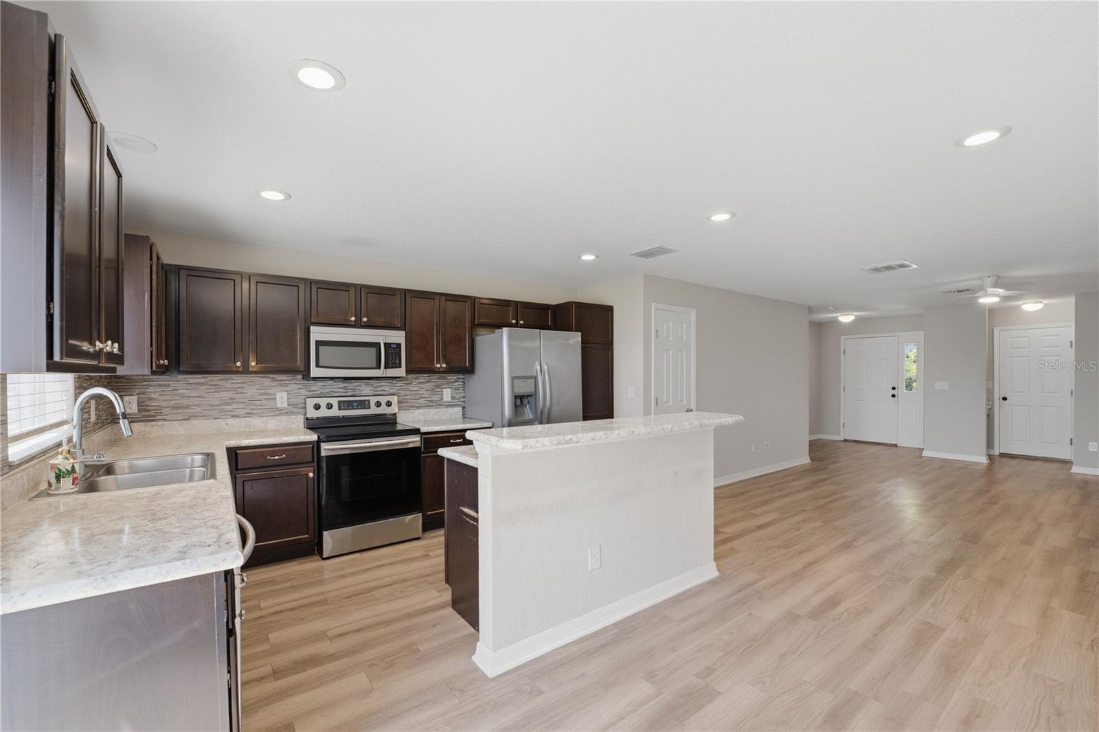 Image 13 of 47 For 4571 Calumet Drive