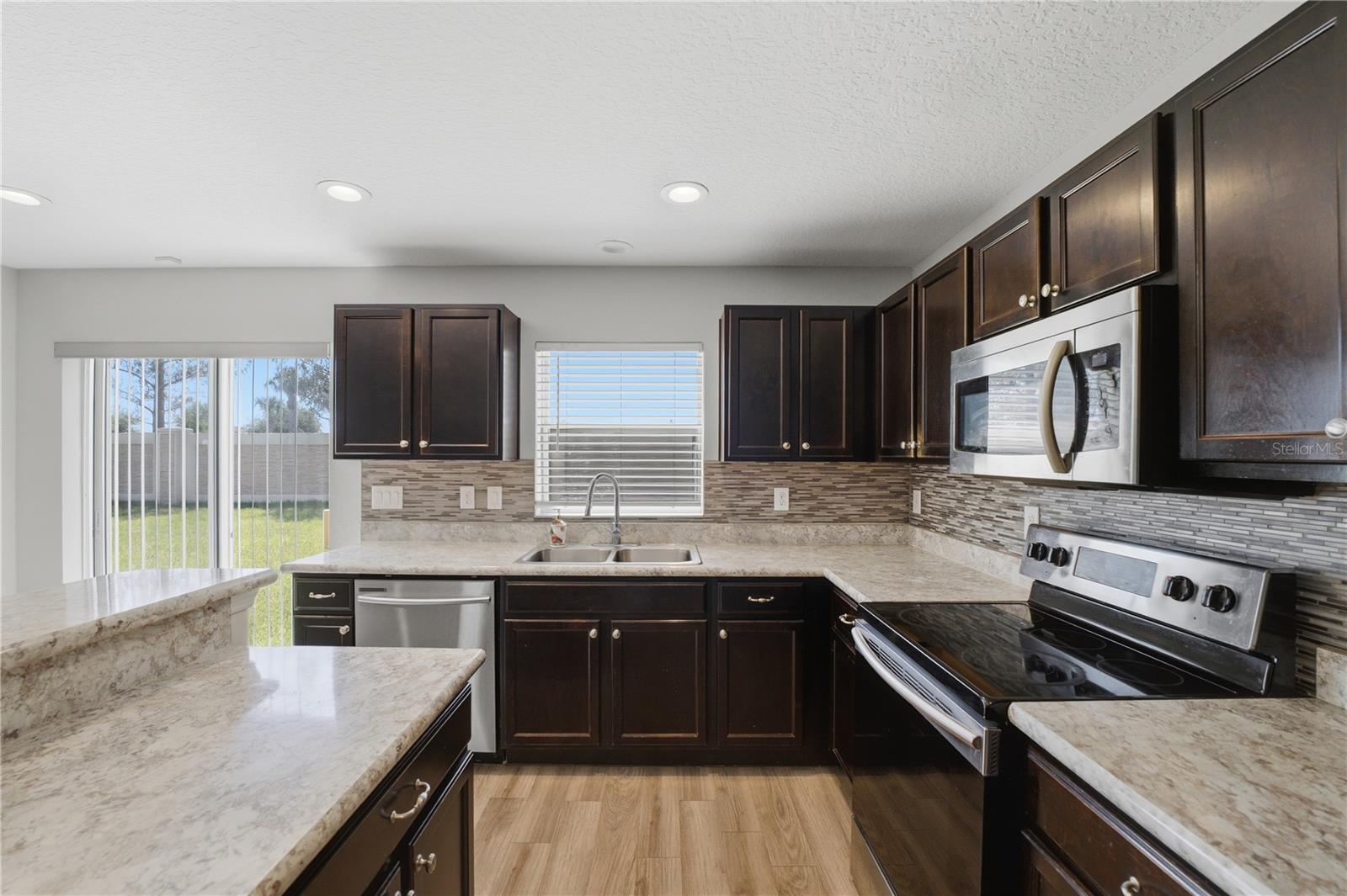 Image 14 of 47 For 4571 Calumet Drive