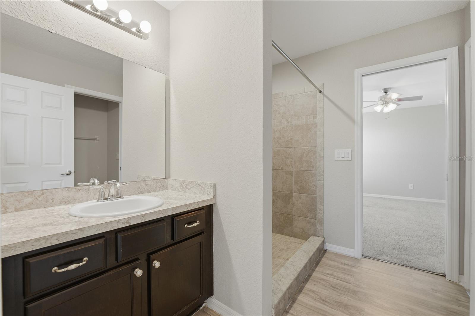 Image 23 of 47 For 4571 Calumet Drive