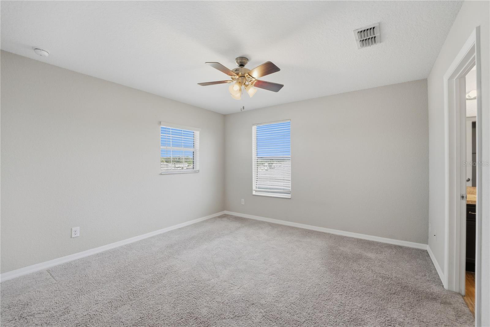 Image 25 of 47 For 4571 Calumet Drive