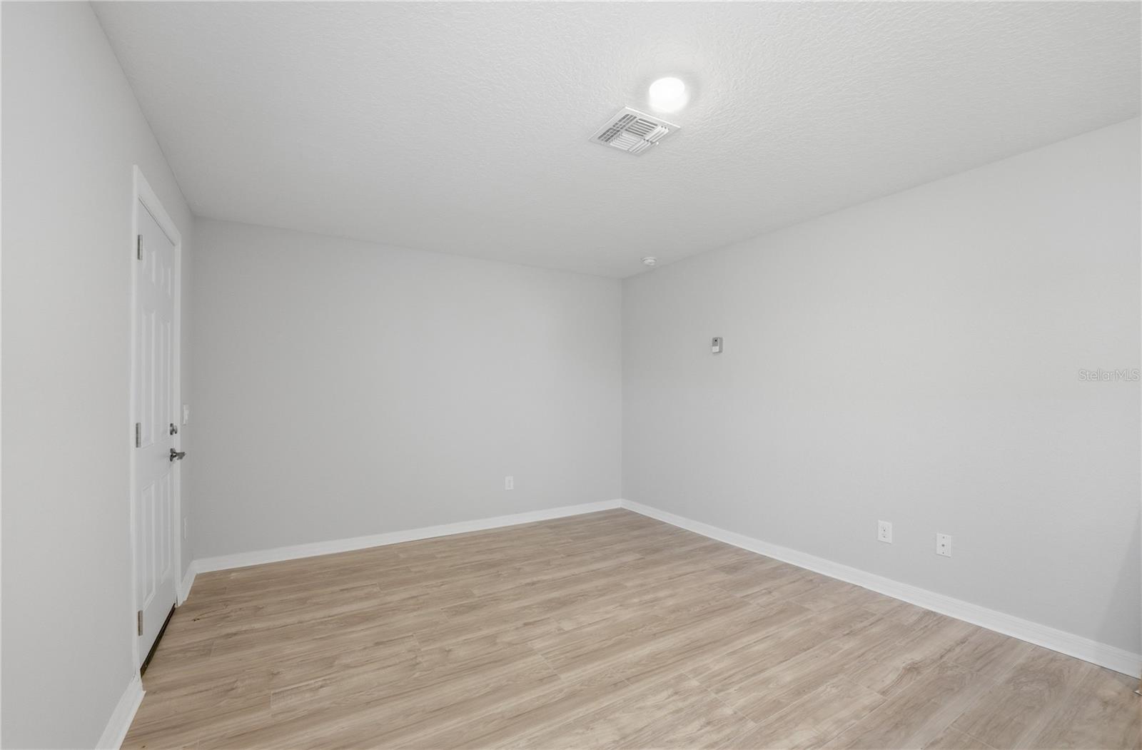 Image 34 of 47 For 4571 Calumet Drive