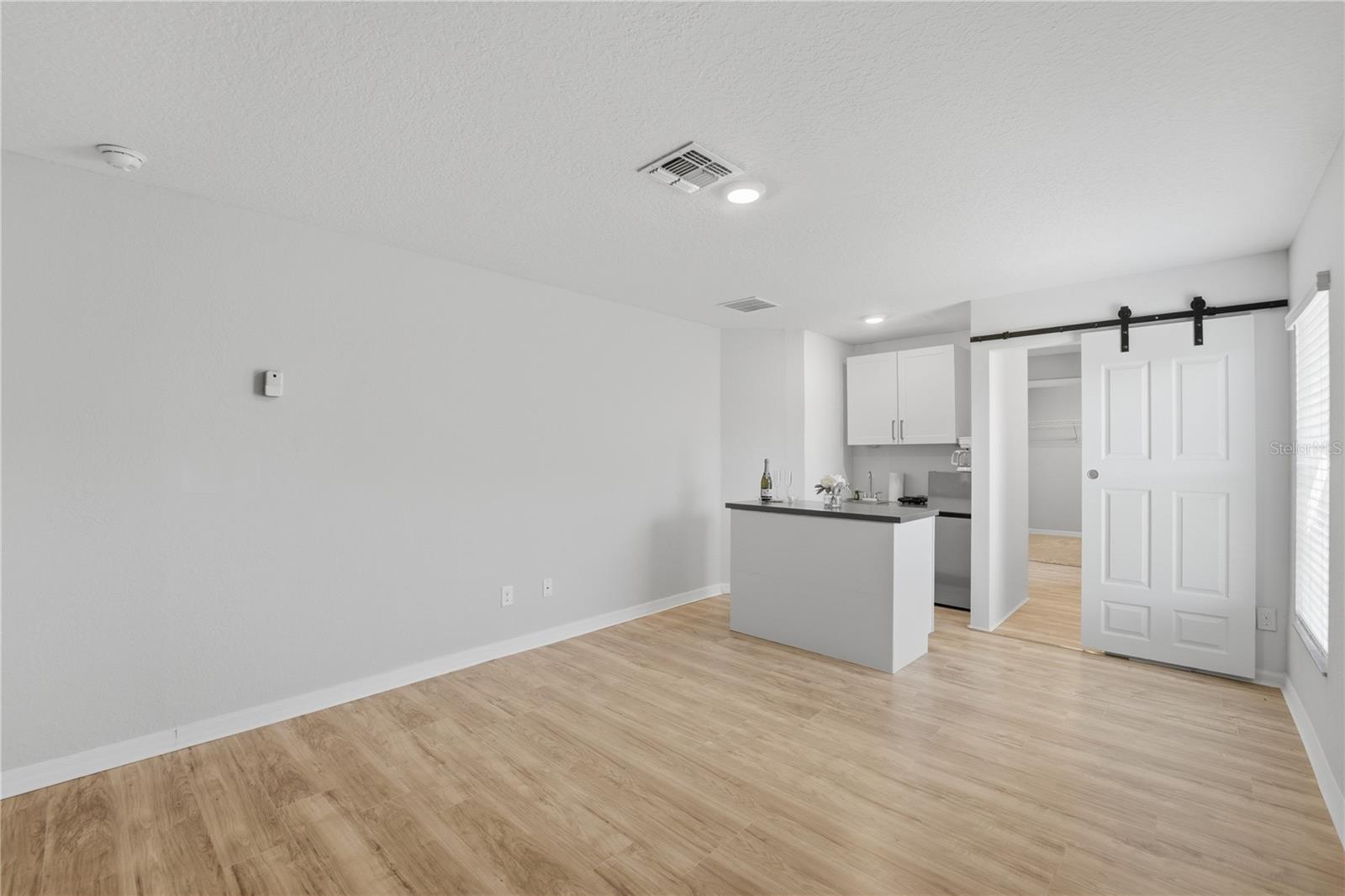 Image 36 of 47 For 4571 Calumet Drive