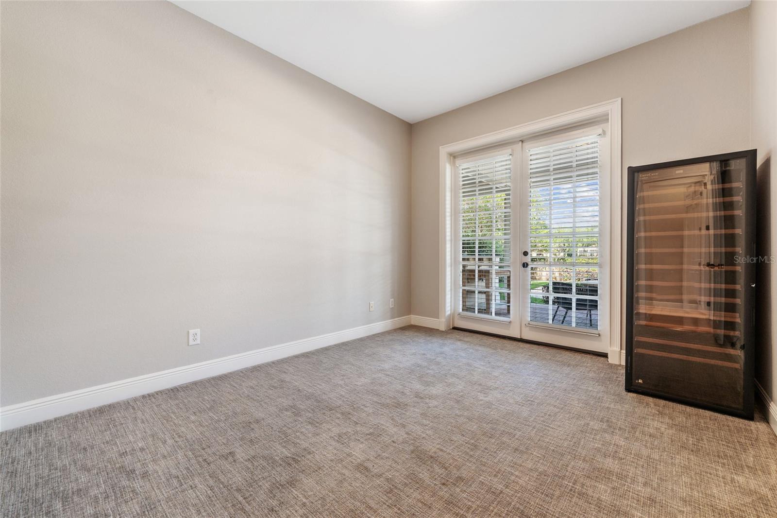 Image 19 of 47 For 6036 Greatwater Dr