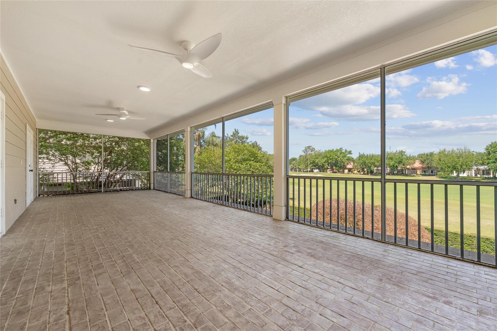 Image 28 of 47 For 6036 Greatwater Dr