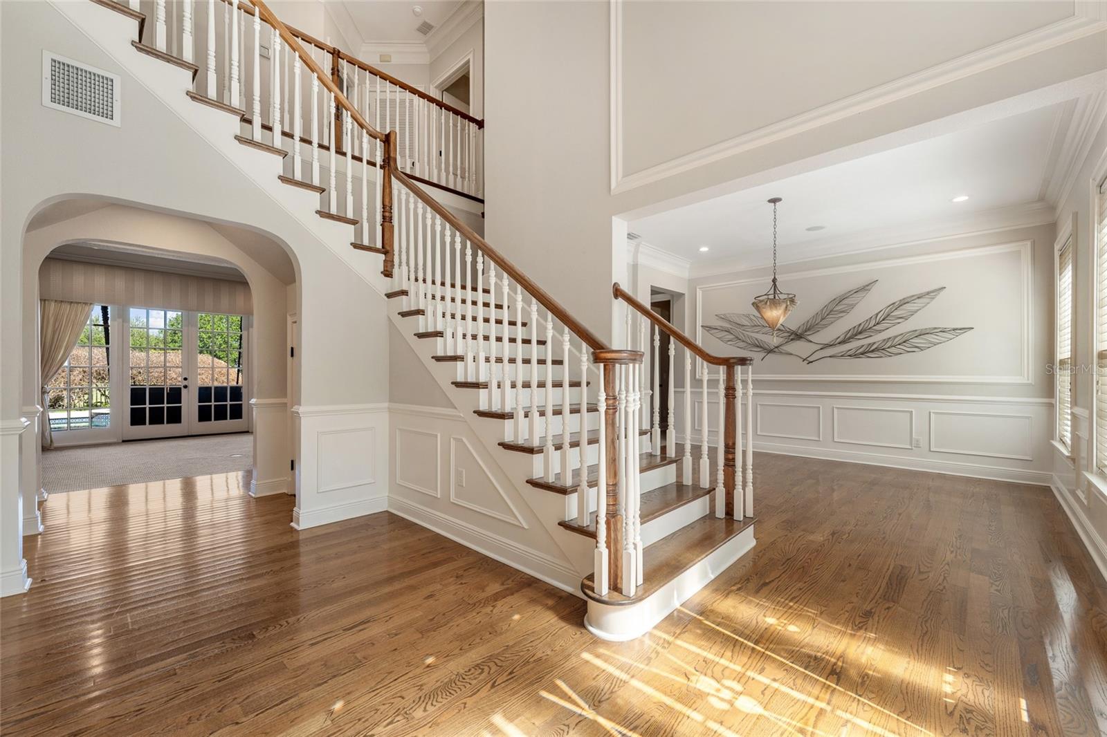 Image 3 of 47 For 6036 Greatwater Dr