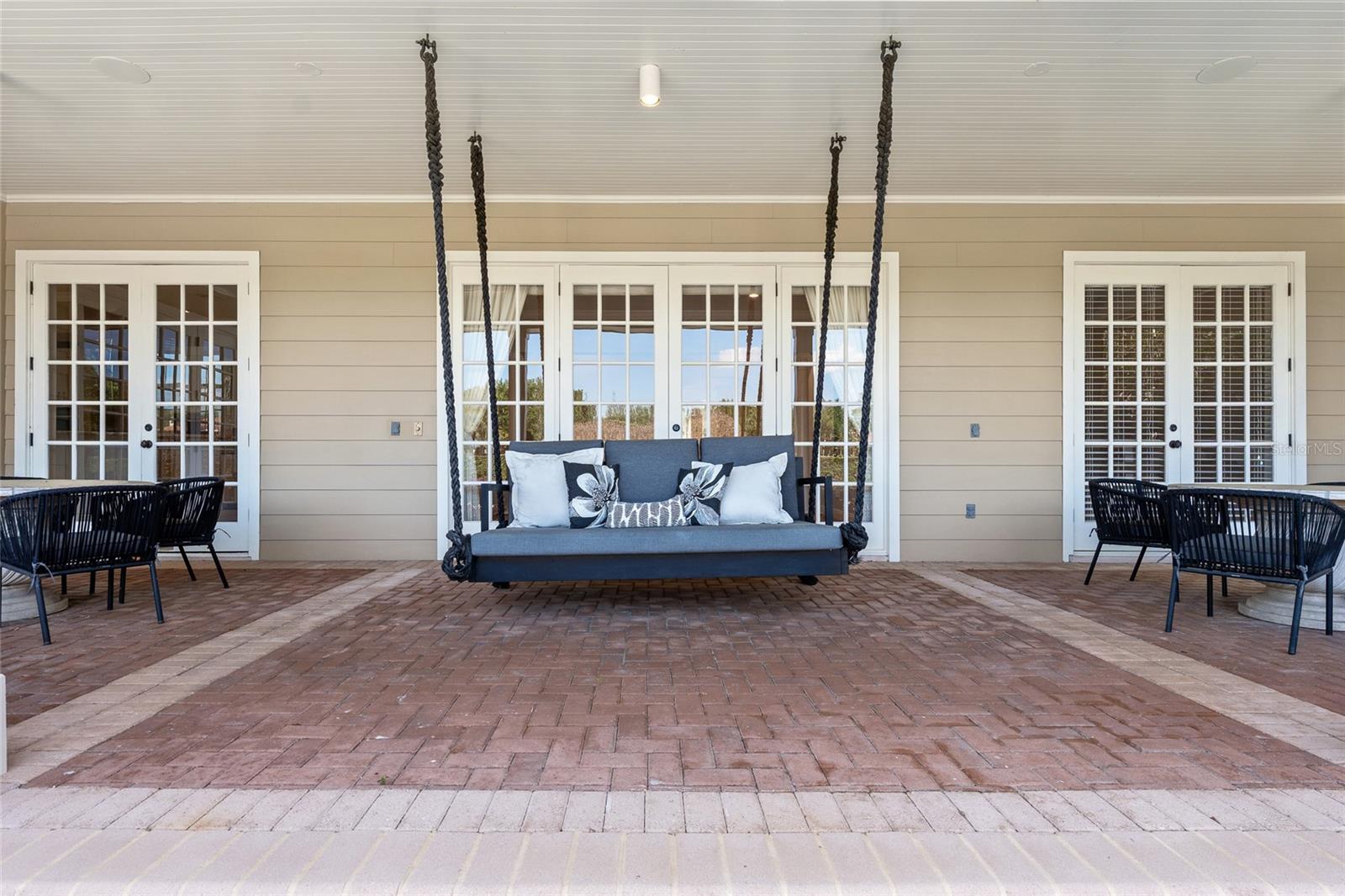 Image 37 of 47 For 6036 Greatwater Dr