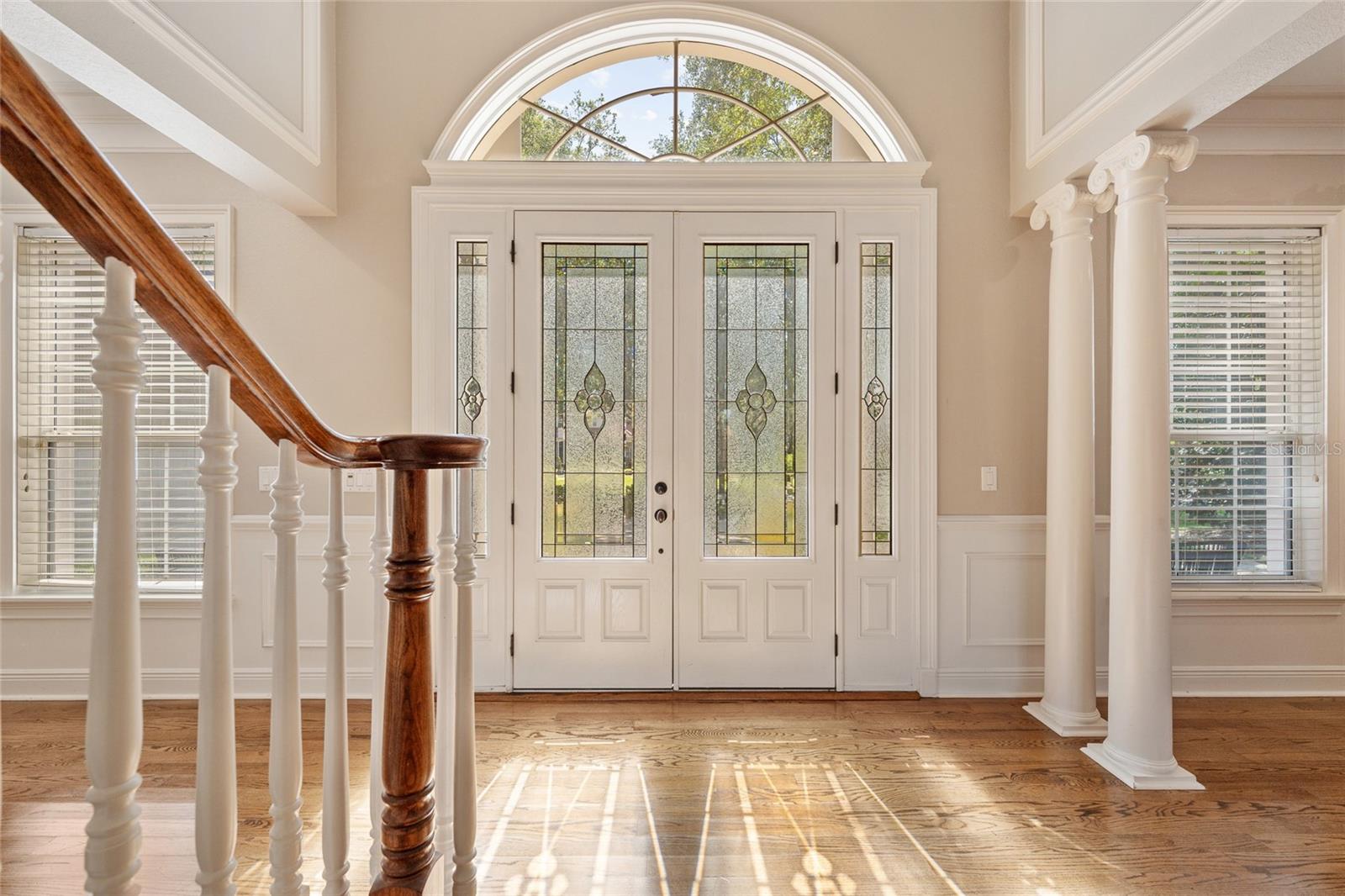 Image 4 of 47 For 6036 Greatwater Dr