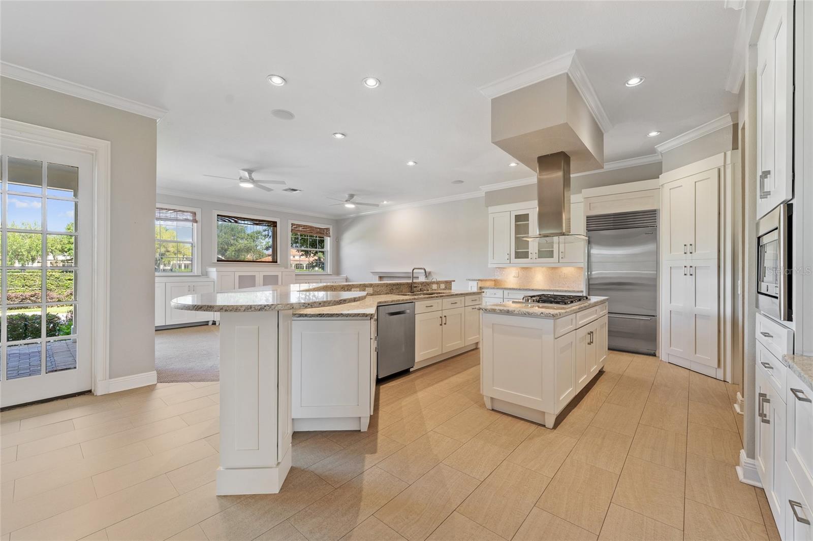 Image 5 of 47 For 6036 Greatwater Dr