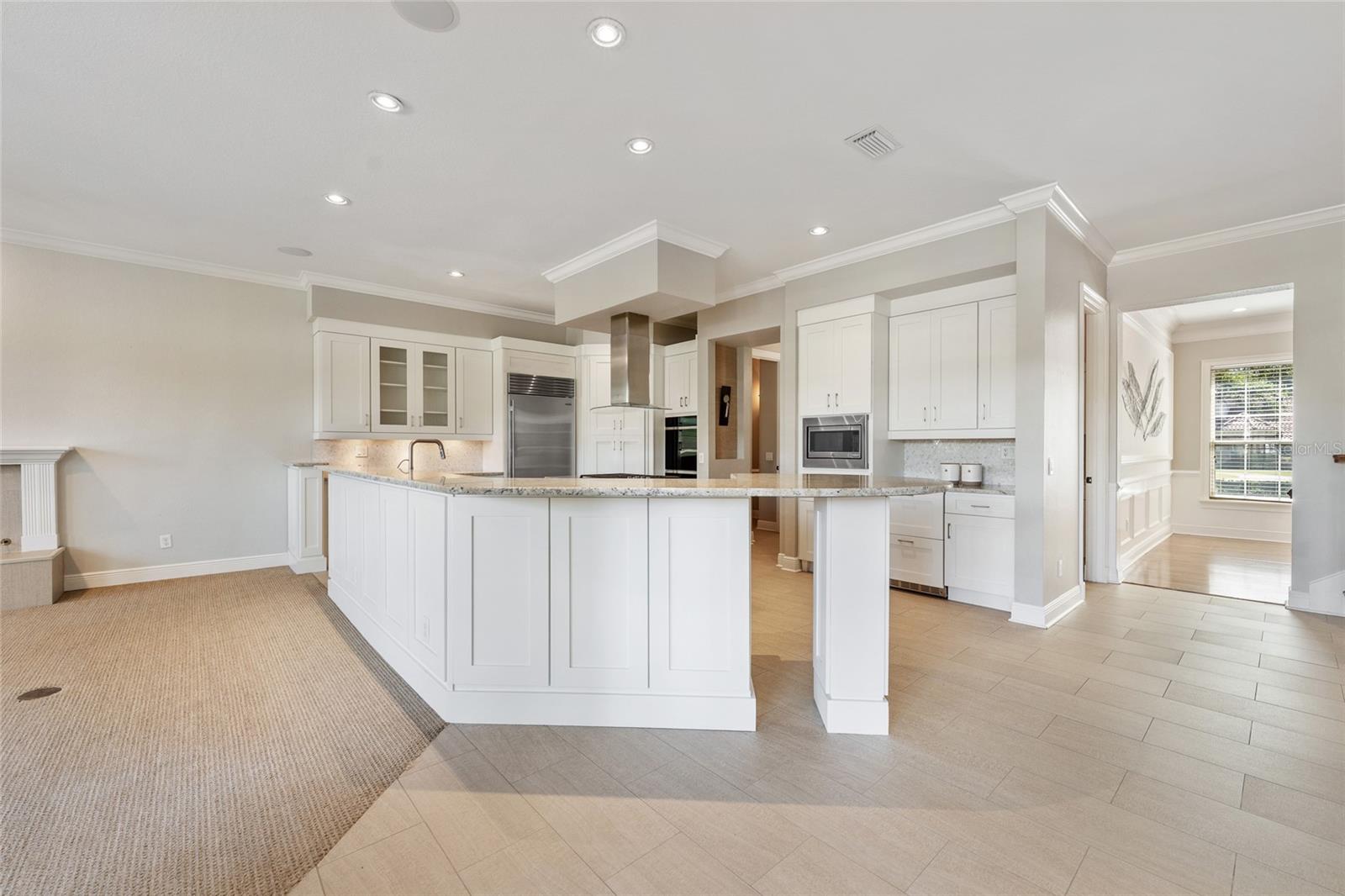 Image 6 of 47 For 6036 Greatwater Dr