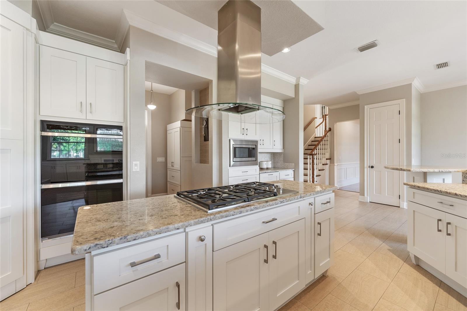 Image 8 of 47 For 6036 Greatwater Dr