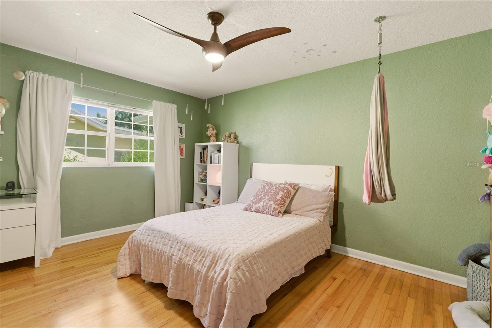 Image 21 of 49 For 1701 Goodrich Avenue