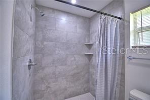 Image 14 of 28 For 2405 Roslyn Lane C
